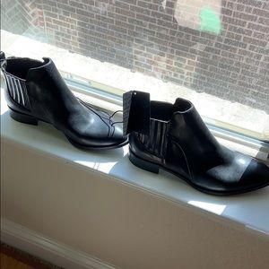 Forever 21 black ankle boots booties NWT (size 6)